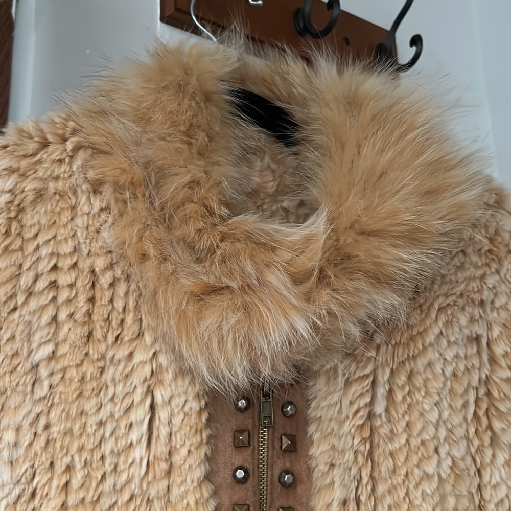 Fur coat - Picture 3 of 5